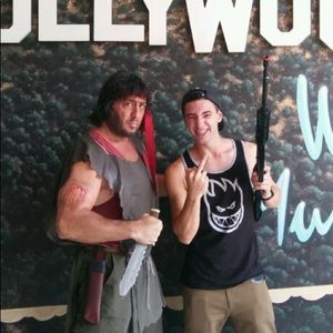 Meet your Posher, Elliot